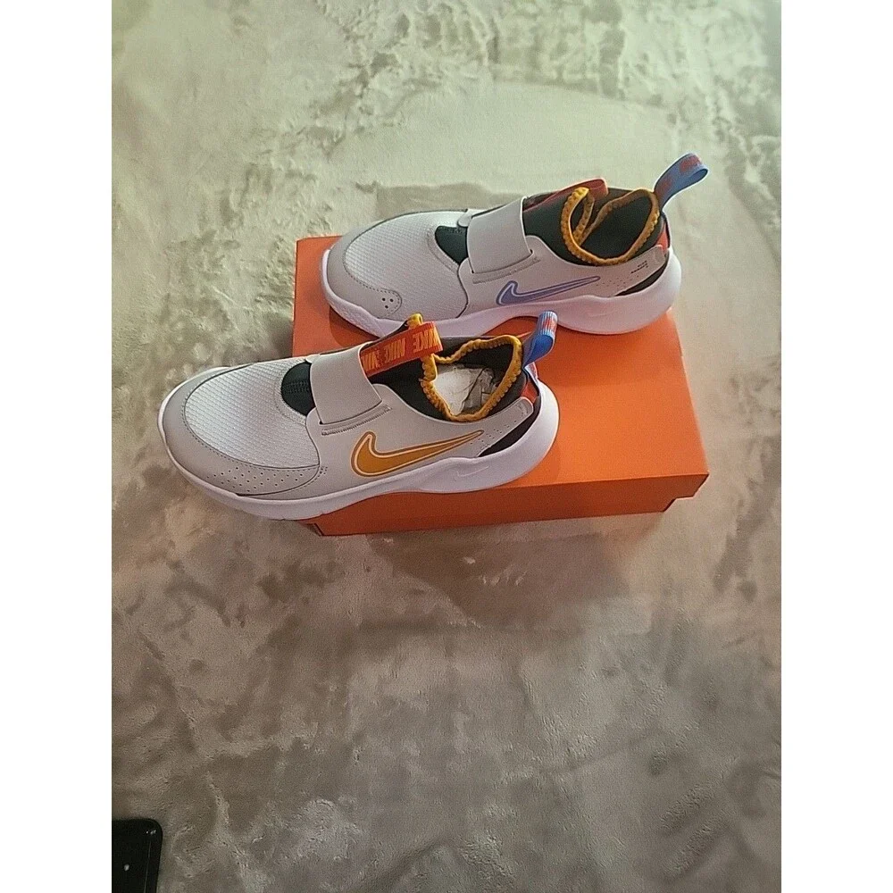 Nike Flex Runner 3 Kids  Size 5.5Y GS White Orange Blue Athletic Shoes